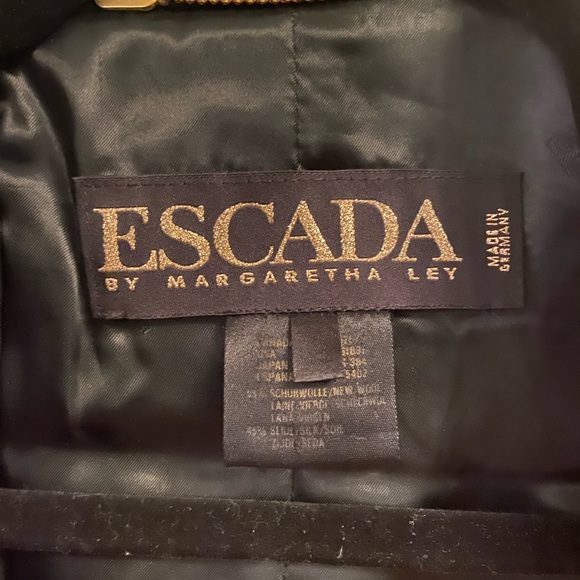 Escada Vintage Baroque and Velvet Blazer, Size 40 - Picture 11 of 14